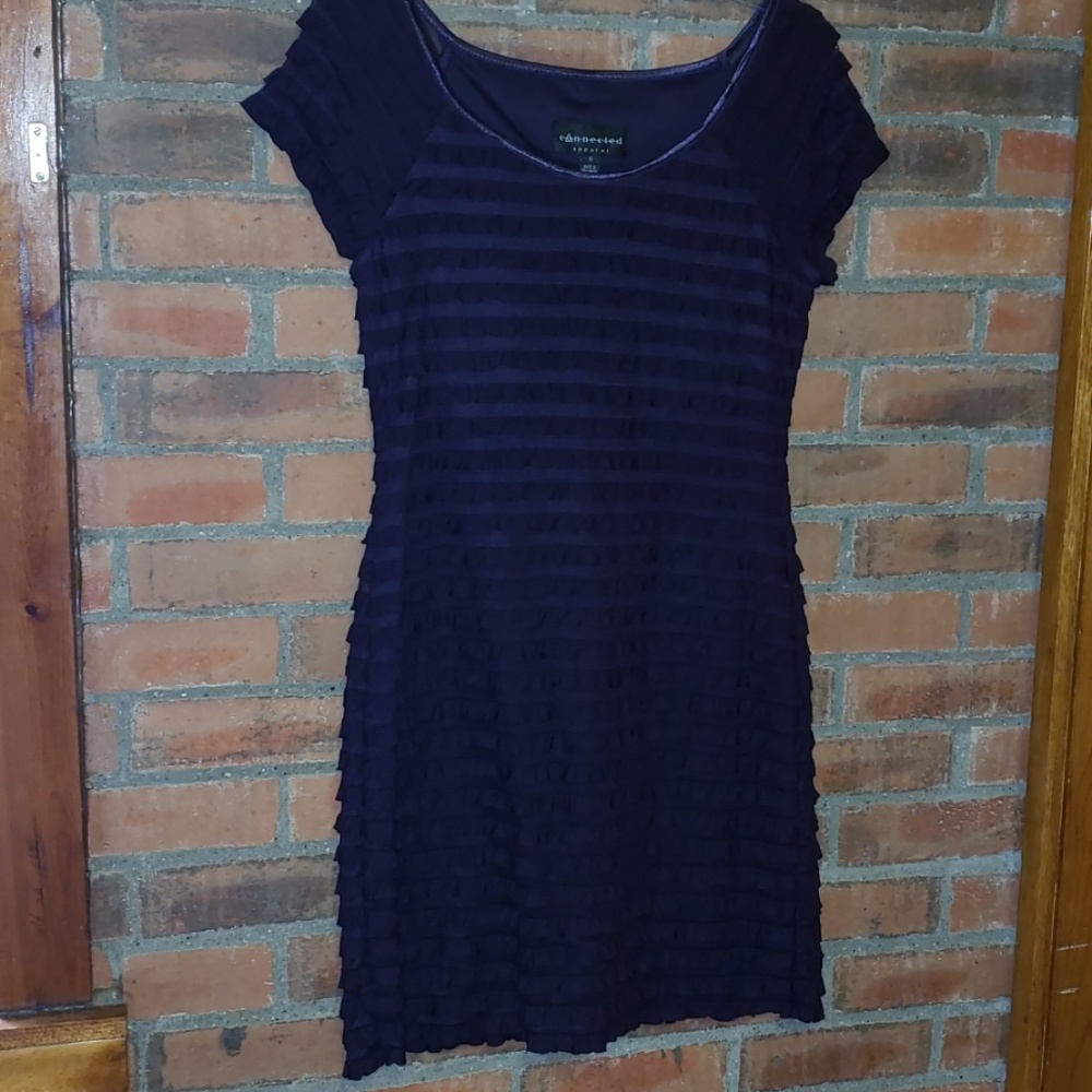Dress - Picture 2 of 4